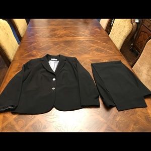 Calvin Klein women’s pants suit